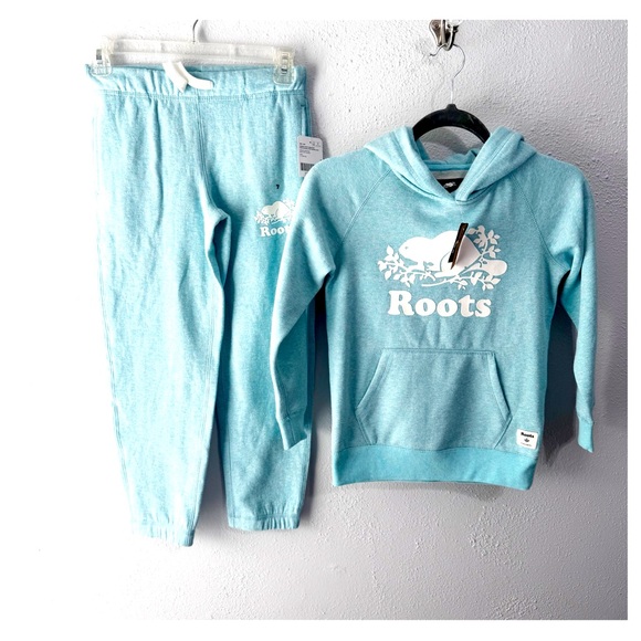 NWT Roots hoodie and pant set size 7